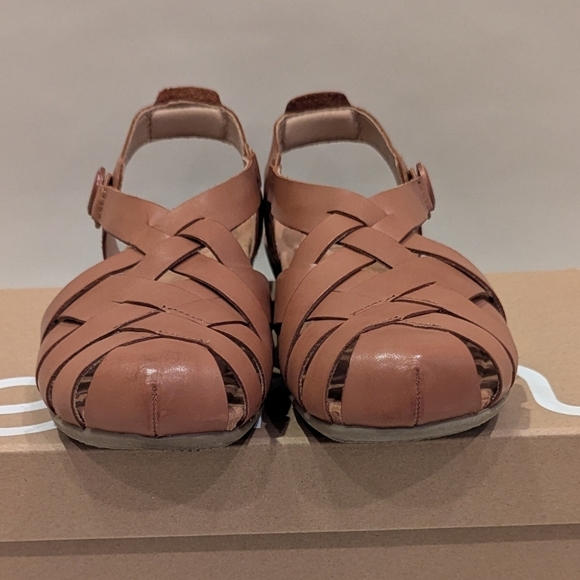 Earth Brown Leather Sandals - Picture 5 of 12